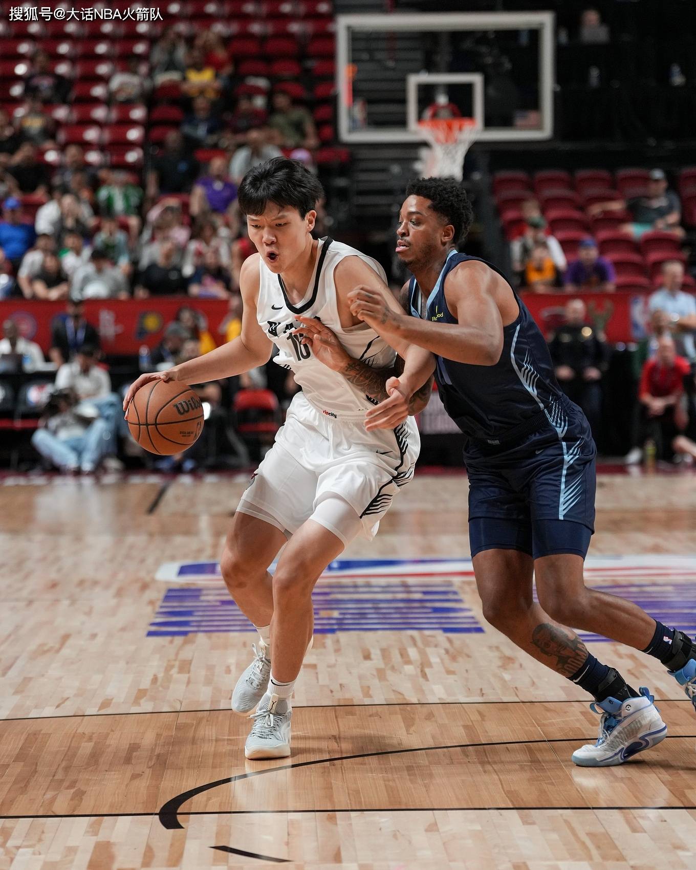 包含多伦多猛龙发布备战花絮；赛后战术微调；CBA季后赛任务艰巨；临场指挥获称赞的词条