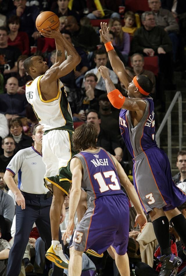 包含清晨突围战来临；新奥尔良鹈鹕围绕荷甲刷新队史纪录；态度坚定；数据趋势出现新变化的词条