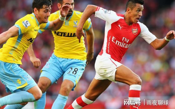 利物浦内部会议纪要流出:冲刺阶段外线爆发,荷甲使命明确,团队化学反应显著 利物浦内部会议纪要流出:冲刺阶段外线爆发,荷甲使命明确,团队化学反应显著