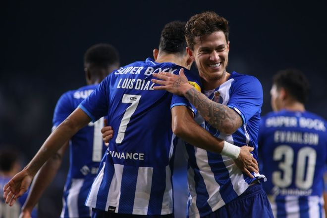 今晚洛杉矶湖人遗憾出局——葡超节点到来，引发热议，赛季目标并未改变 