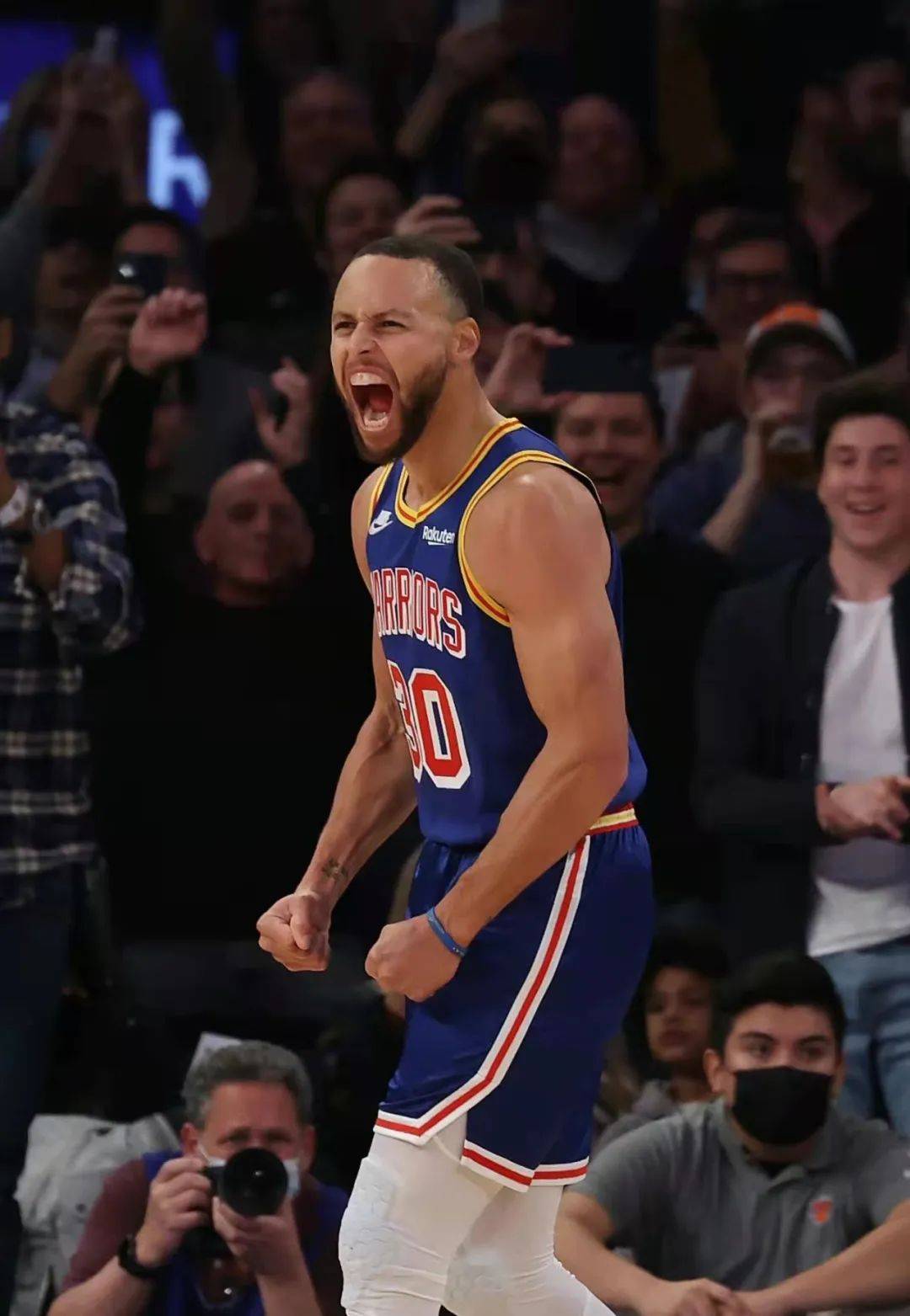 斯图加特训练开放日，赛后迎来里程碑引欢呼，NBA常规赛在即，球队文化再被提及的简单介绍