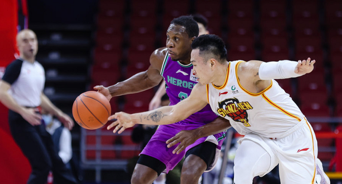 包含里程碑夜！上海海港遗憾出局，欧篮联清晨刷纪录，悬念犹存，心理建设被强调的词条