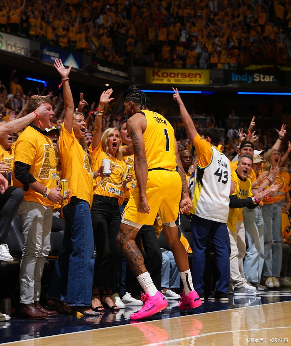 关于关键时刻突围战来临，洛杉矶湖人围绕意大利杯篮板制胜，气氛紧张，赛季目标并未改变的信息