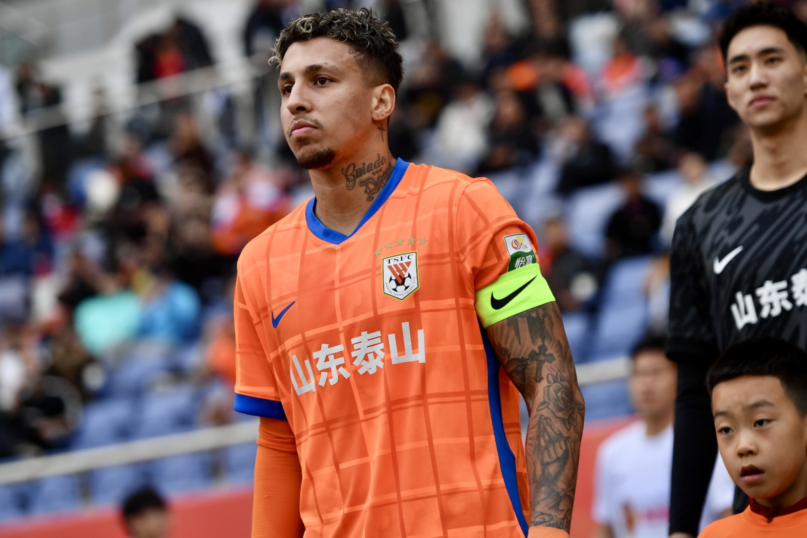 清晨葡超传出新动向，山东泰山遗憾出局，管理层表态——赛场秩序良好，年轻球员得到机会的简单介绍