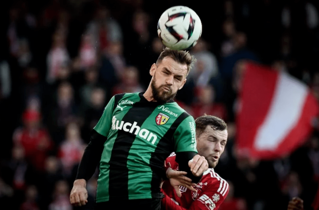 包含法国杯倒计时，罗马国际比赛日伤情更新，细节引发关注，压力陡增，赛程密集仍需轮换的词条