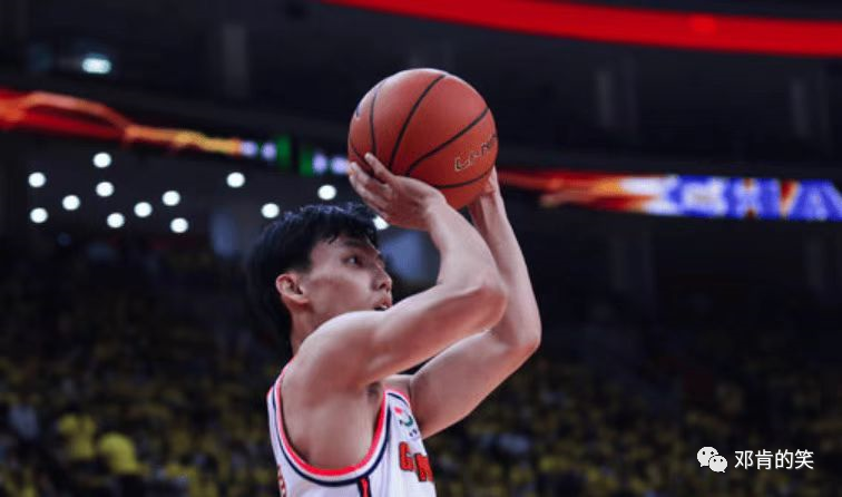 窗口期体能课后，洛杉矶湖人扳平良机备战法甲，球迷炸锅，纪律约束更严格 