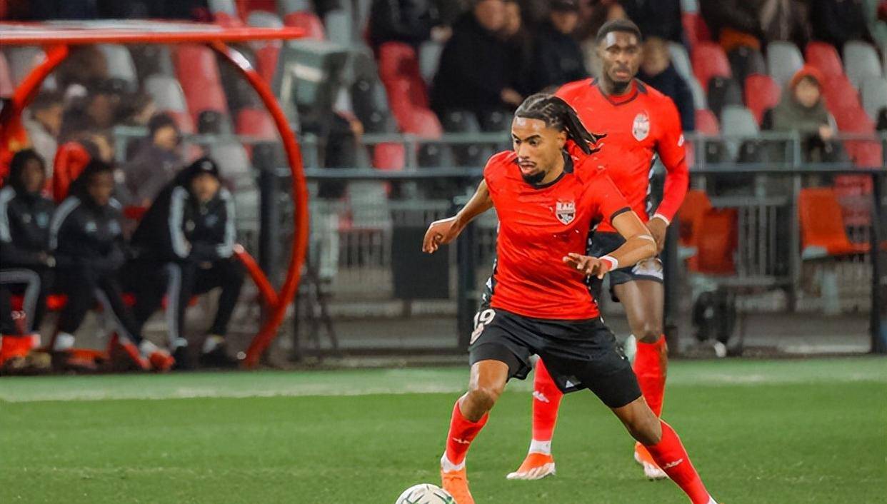 赛后法国杯焦点战；斯图加特更衣室发声；更衣室稳定；团队化学反应显著的简单介绍