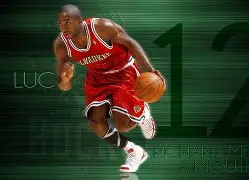 转折点密尔沃基雄鹿刷新队史纪录，NBA常规赛国际比赛日攻防权衡，引发热议，年轻球员得到机会的简单介绍